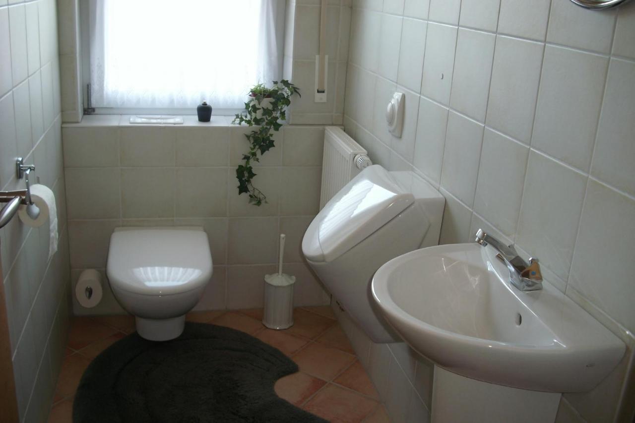 Ferienwohnung Waltraud ブリーロン エクステリア 写真